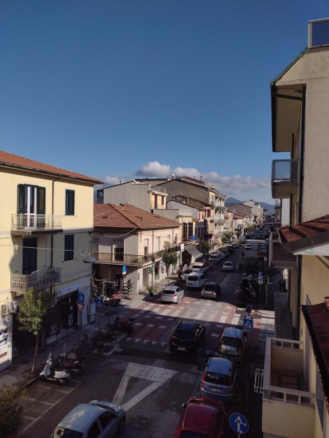 Mazzini Affittacamere Viareggio Eksteriør billede