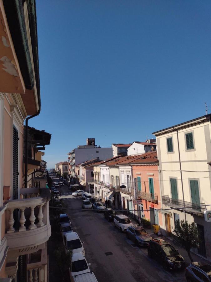 Mazzini Affittacamere Viareggio Eksteriør billede